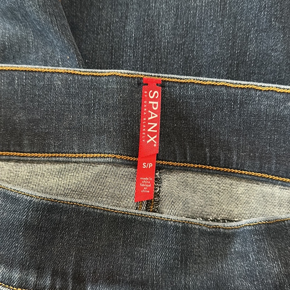 Spanx High Rise Pull On Skinny Jeans Medium Wash with Raw Hem Size Small - Picture 6 of 6